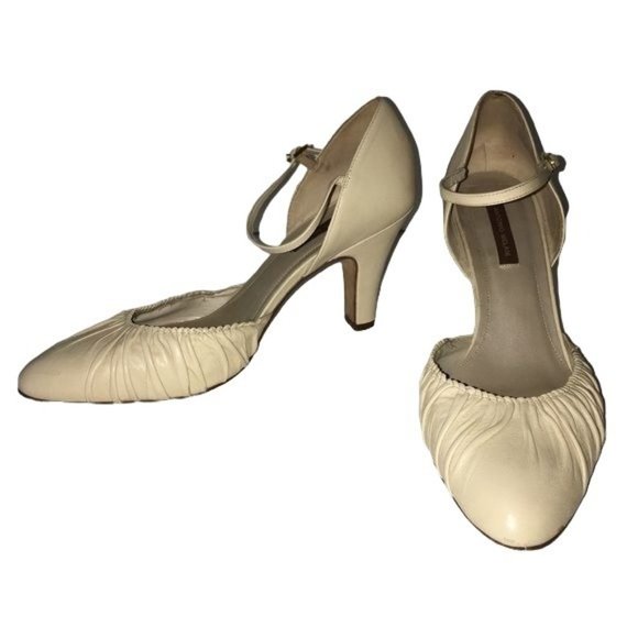 Antonio Melani Cream Colored Heels - Picture 3 of 12